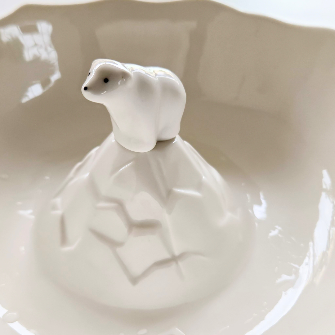 Premium white dining bowl with artistic bear detail