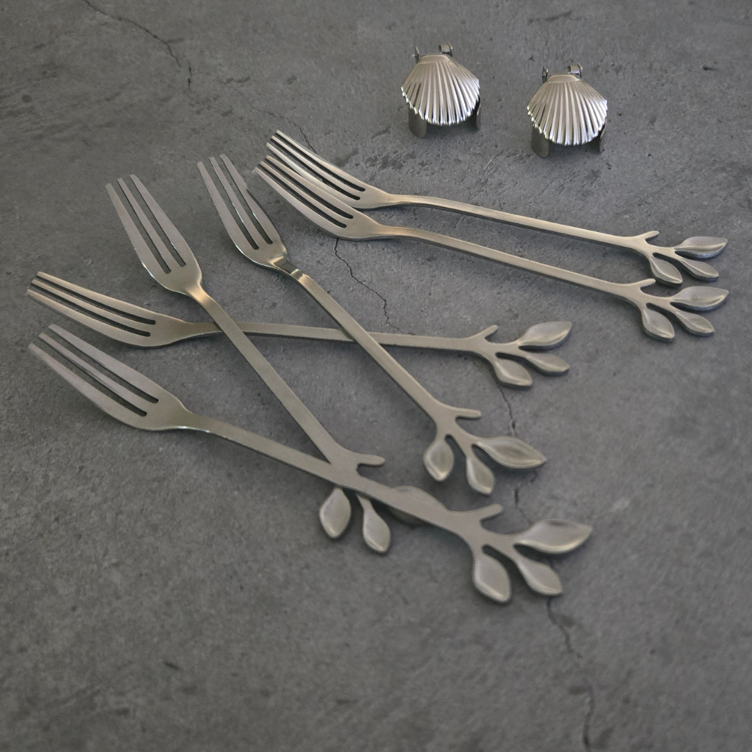 Elegant tasting fork with durable silver PVD finish and mirror polish