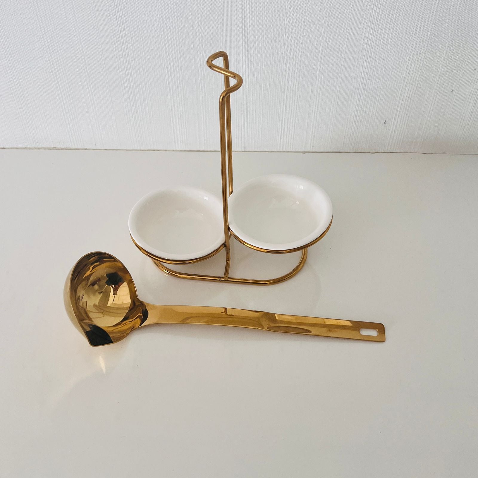 Gold Ladle with oil separator