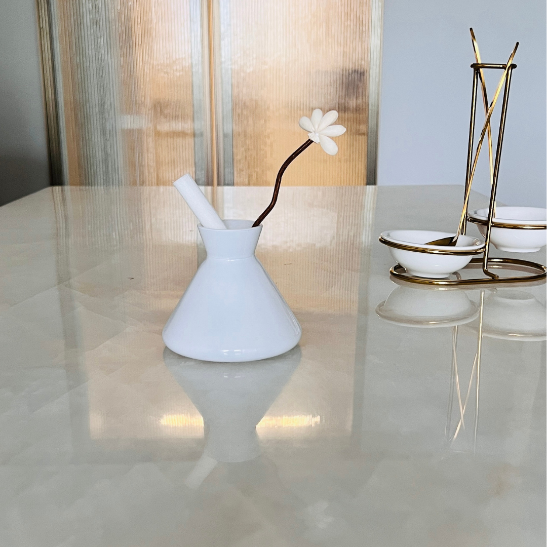 Luxury reed diffuser vase for tray decor and gifting