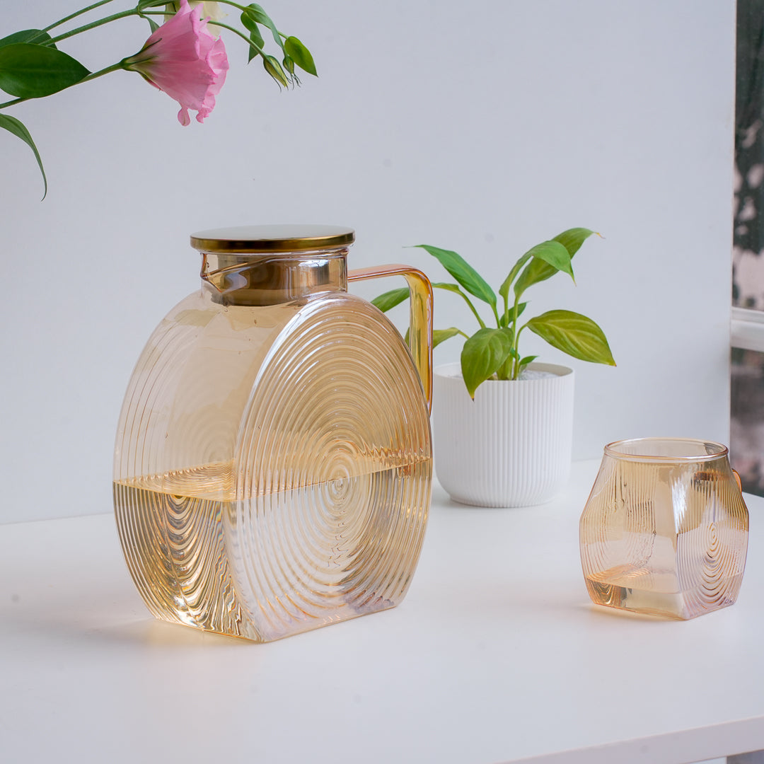 Refrigerator-friendly luxury glass jug