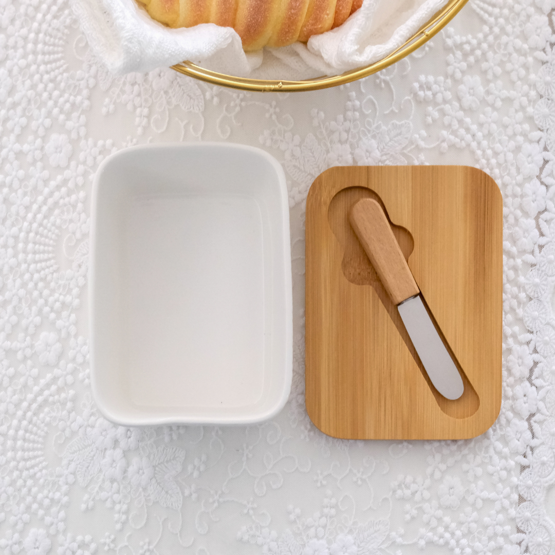 Compact butter container for refrigerator storage
