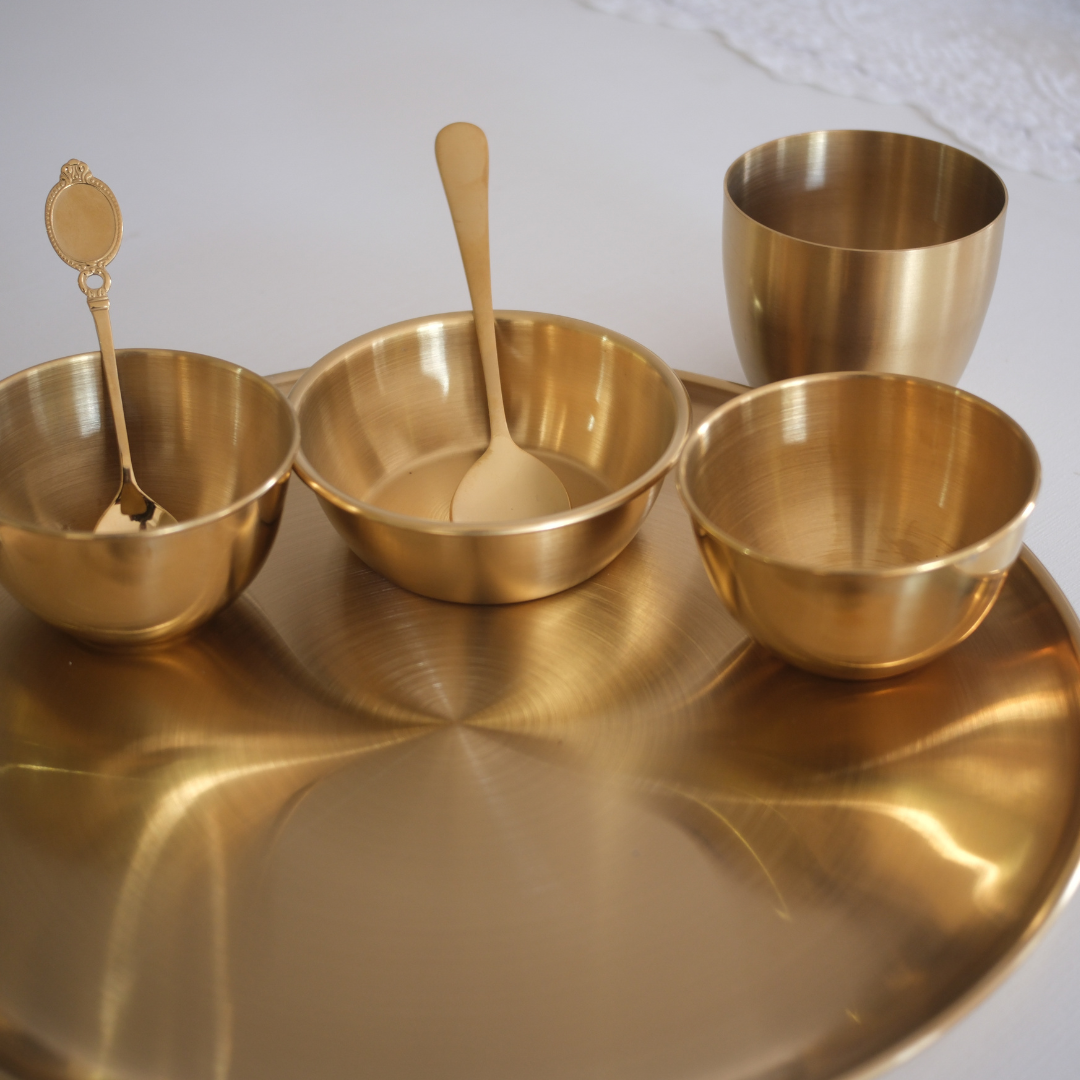 Gold plate with 3 cups family thali Set