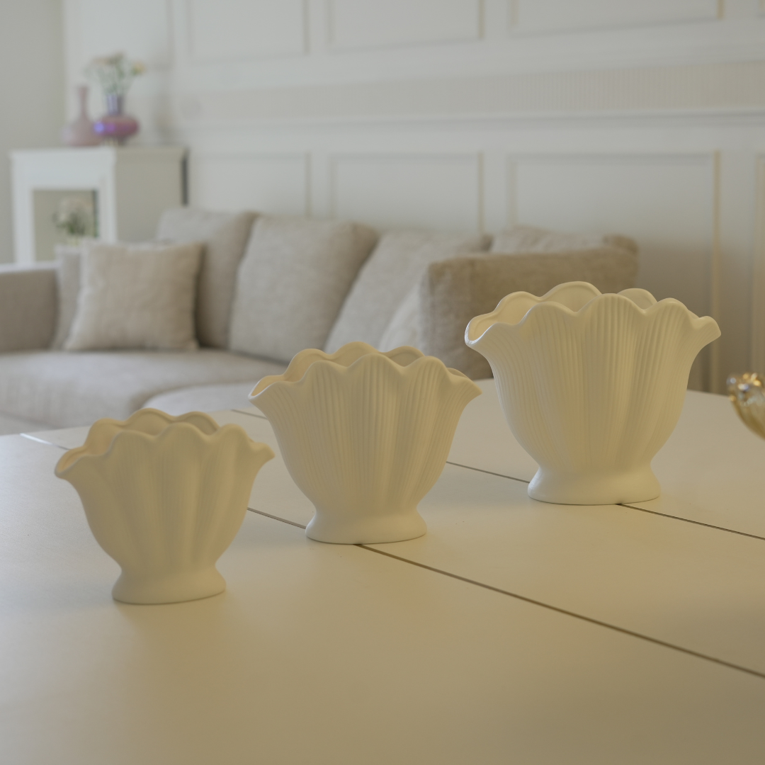 Set of 3 white ceramic shell vases for modern home decor