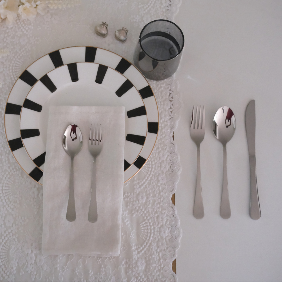 silver-stainless-steel-flatware-set-with-spoons-forks-and-knives