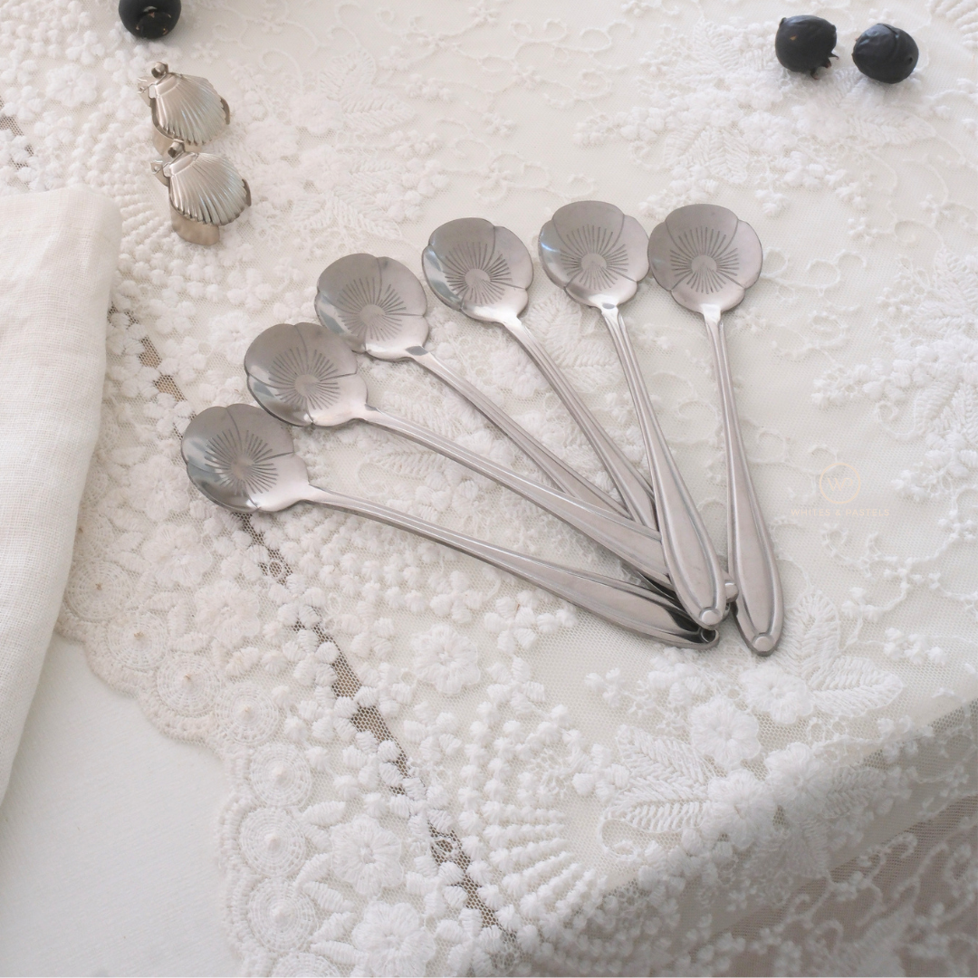 Elegant silver flower-shaped stainless steel spoon set for contemporary tableware