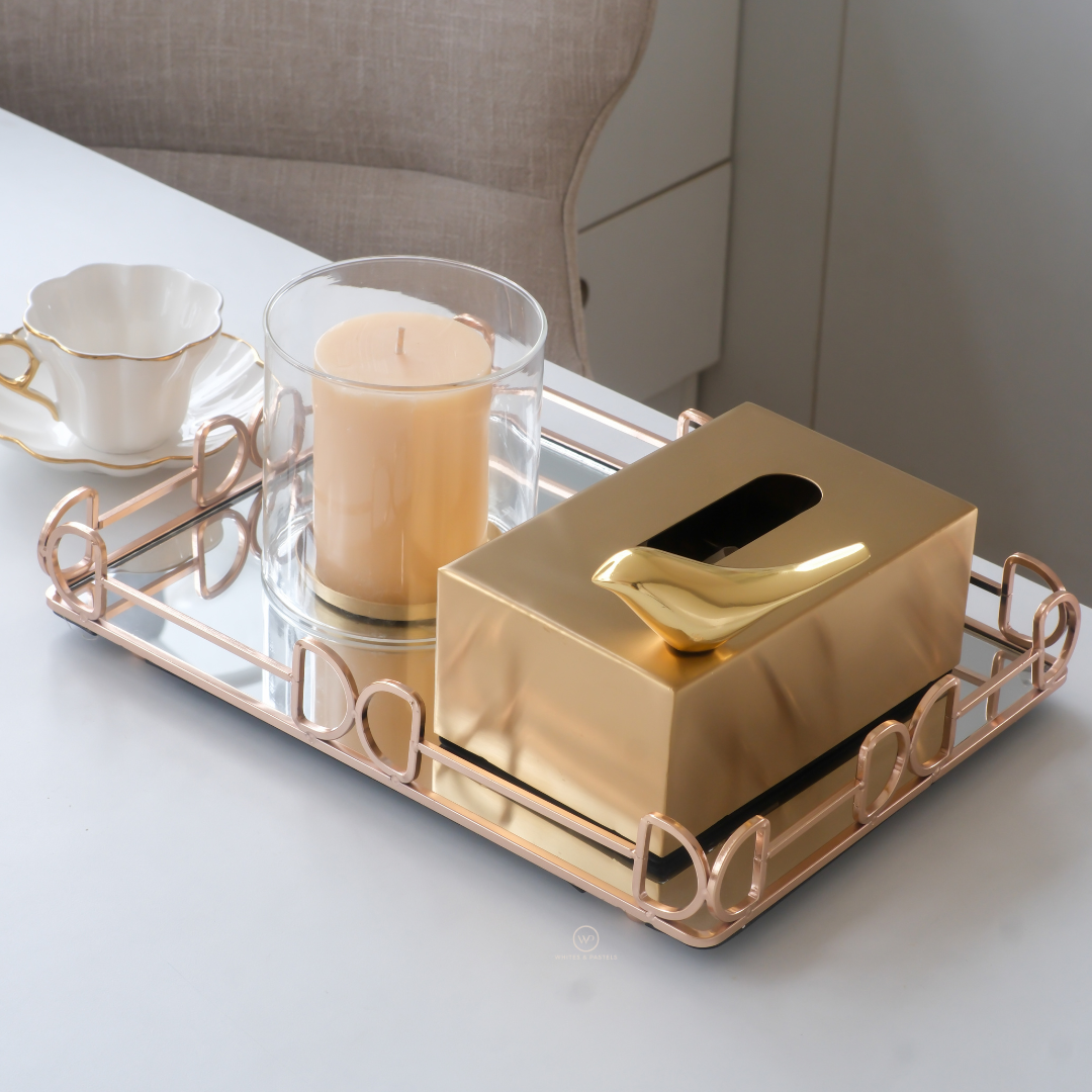 Statement tissue box décor accessory in metallic finish