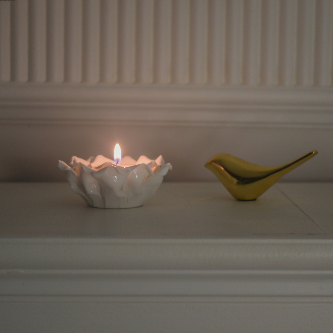 Elegant lotus tea light holder for wedding and anniversary gifts