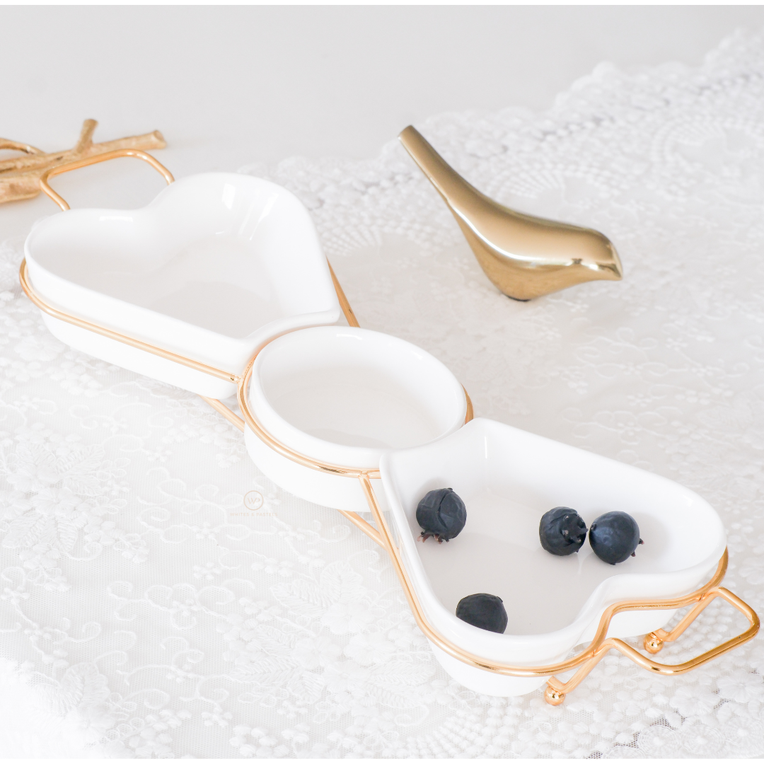 Premium heart shaped serving platter ideal for gifting.