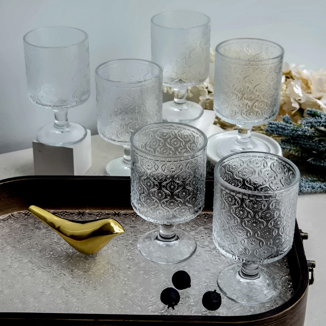 Thick embossed glass cups for beverages, desserts and fruit servings