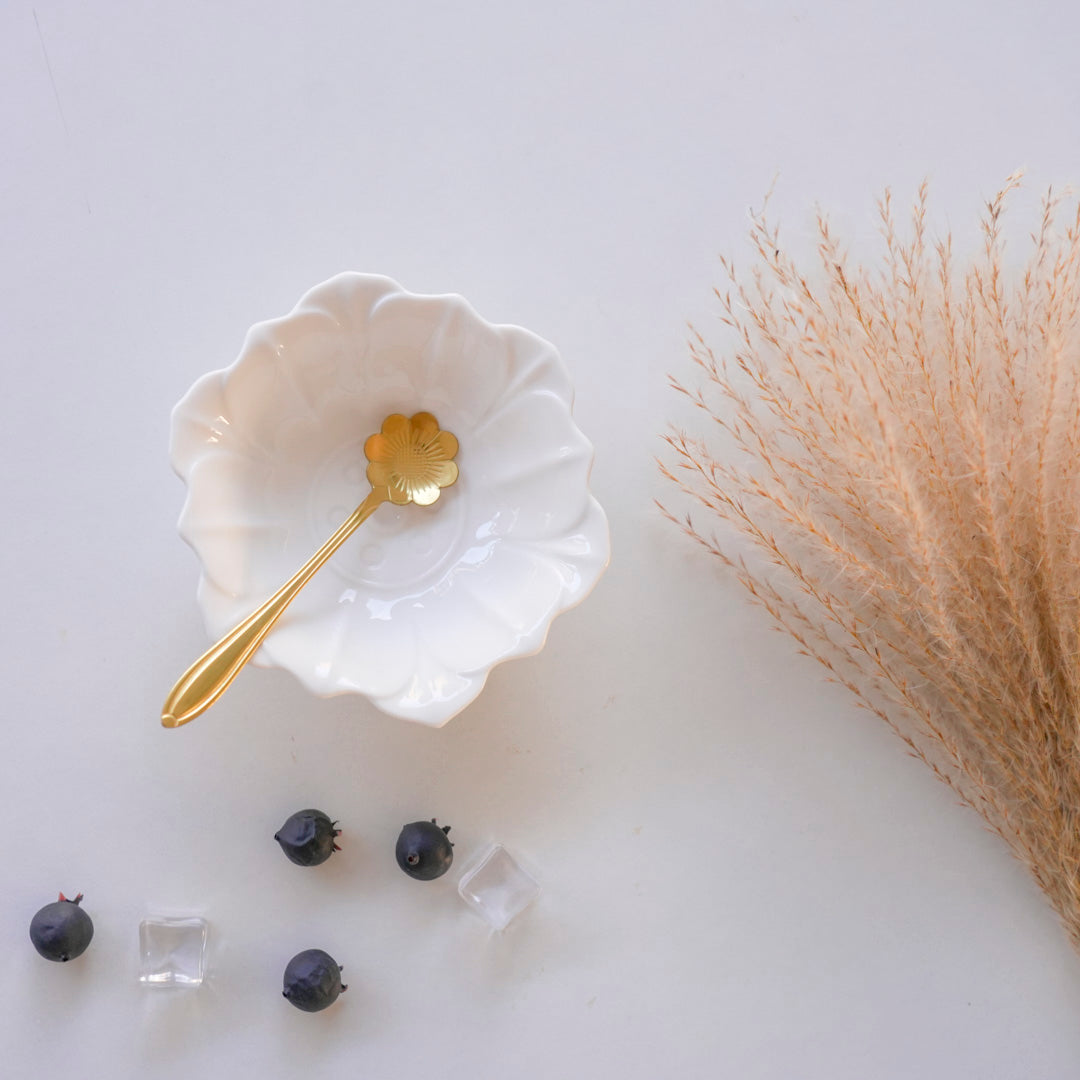 chrysanthemum gold dessert spoons set
