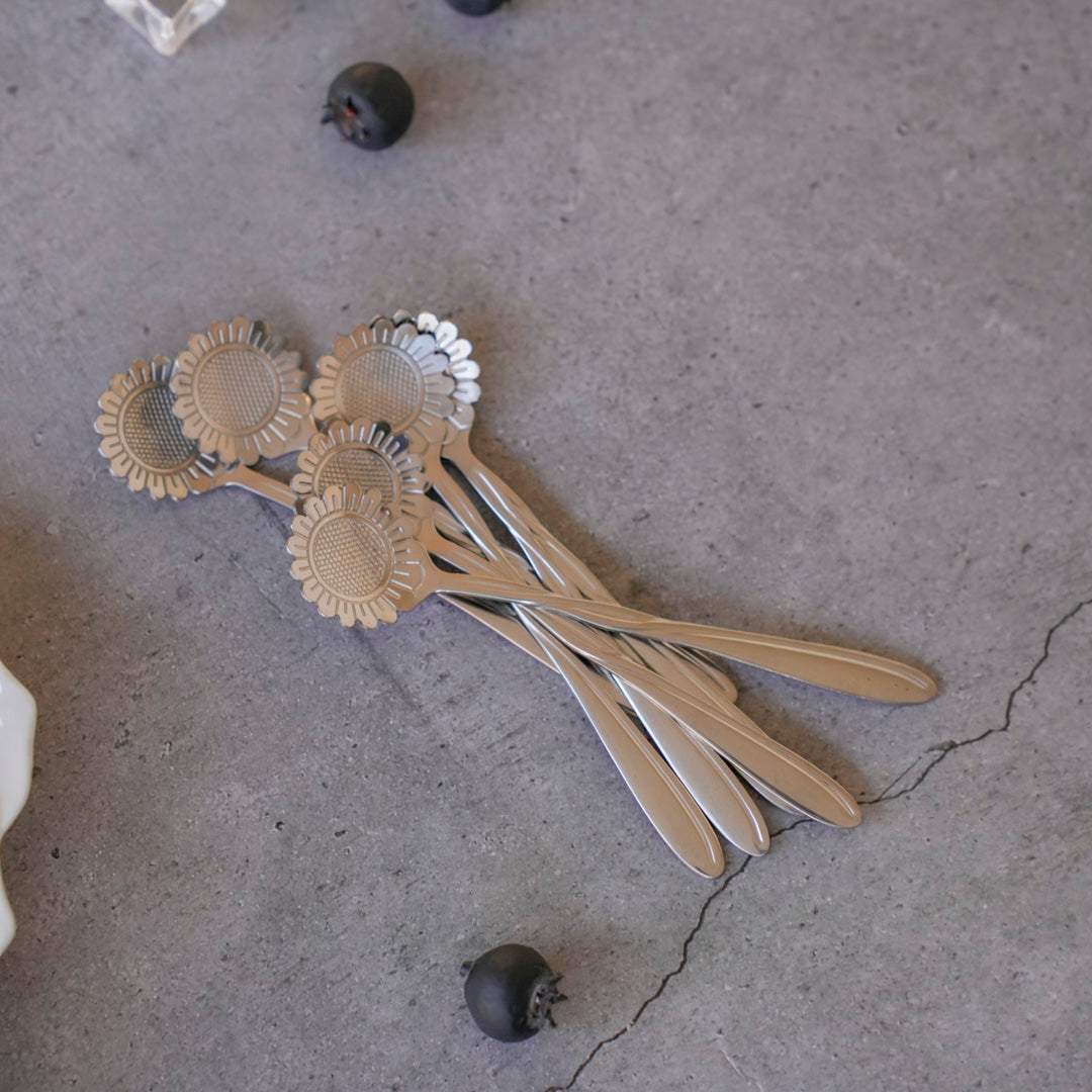 party serving spoons