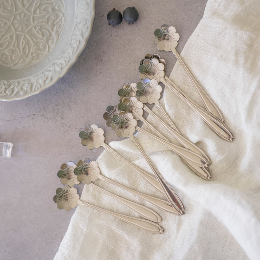 Stainless steel floral dessert spoons for ice cream