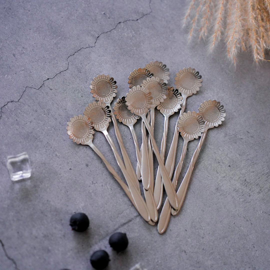 Sunflower silver dessert and stirrer spoons set